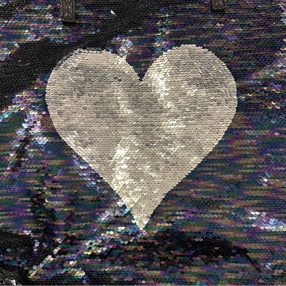 Multi-Colored Sequin Shoulder Bag w/ Silver Disappearing Heart Bag - Picture 13 of 16